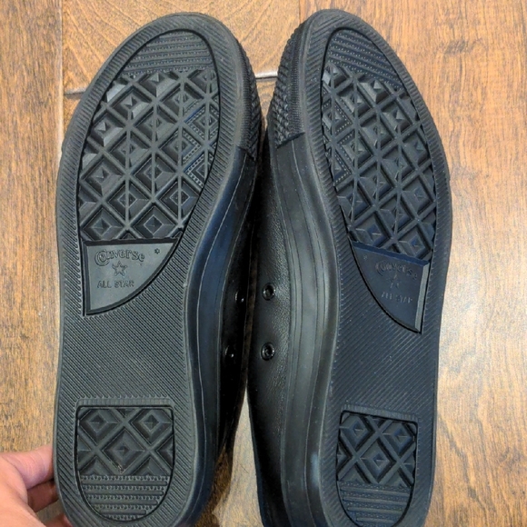 Converse Black Leather Shoes - Picture 4 of 6